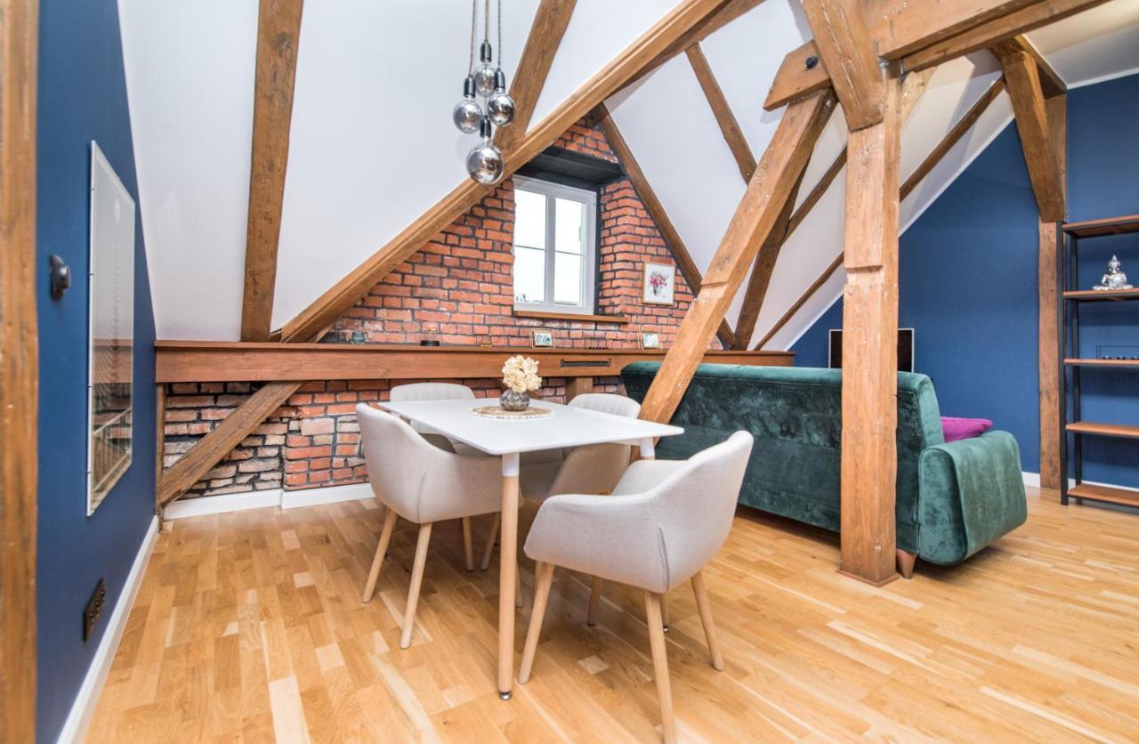 Uroczy Apartament Gliwice Esterno foto